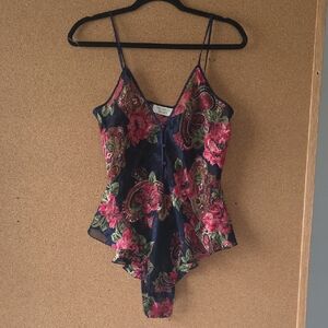 Victoria's Secret Navy and Pink Floral Lace Spring Sexy Chemise Sz M